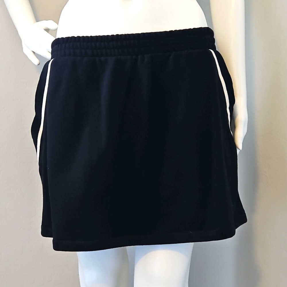 NWT Victoria's Secret PINK skort